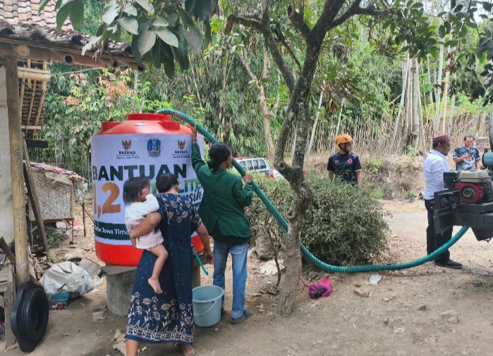 kekeringan-melanda-empat-dusun-di-jember-bpbd-salurkan-5000-liter-air-bersih-20261007
