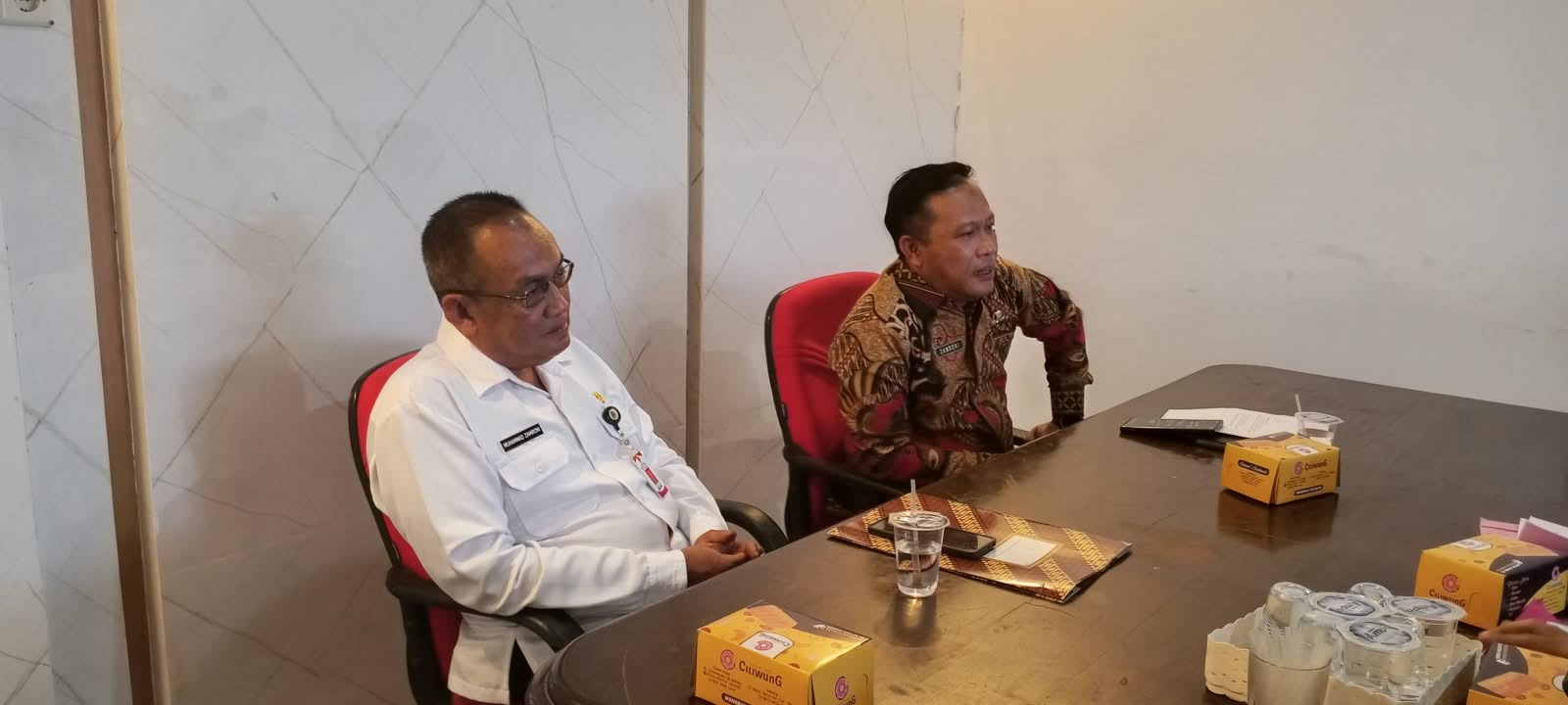 disnaker-lamongan-study-tiru-ke-disnaker-jember-pelajari-pelaksanaan-bpjs-ketenagakerjaan-dbhcht-20261008