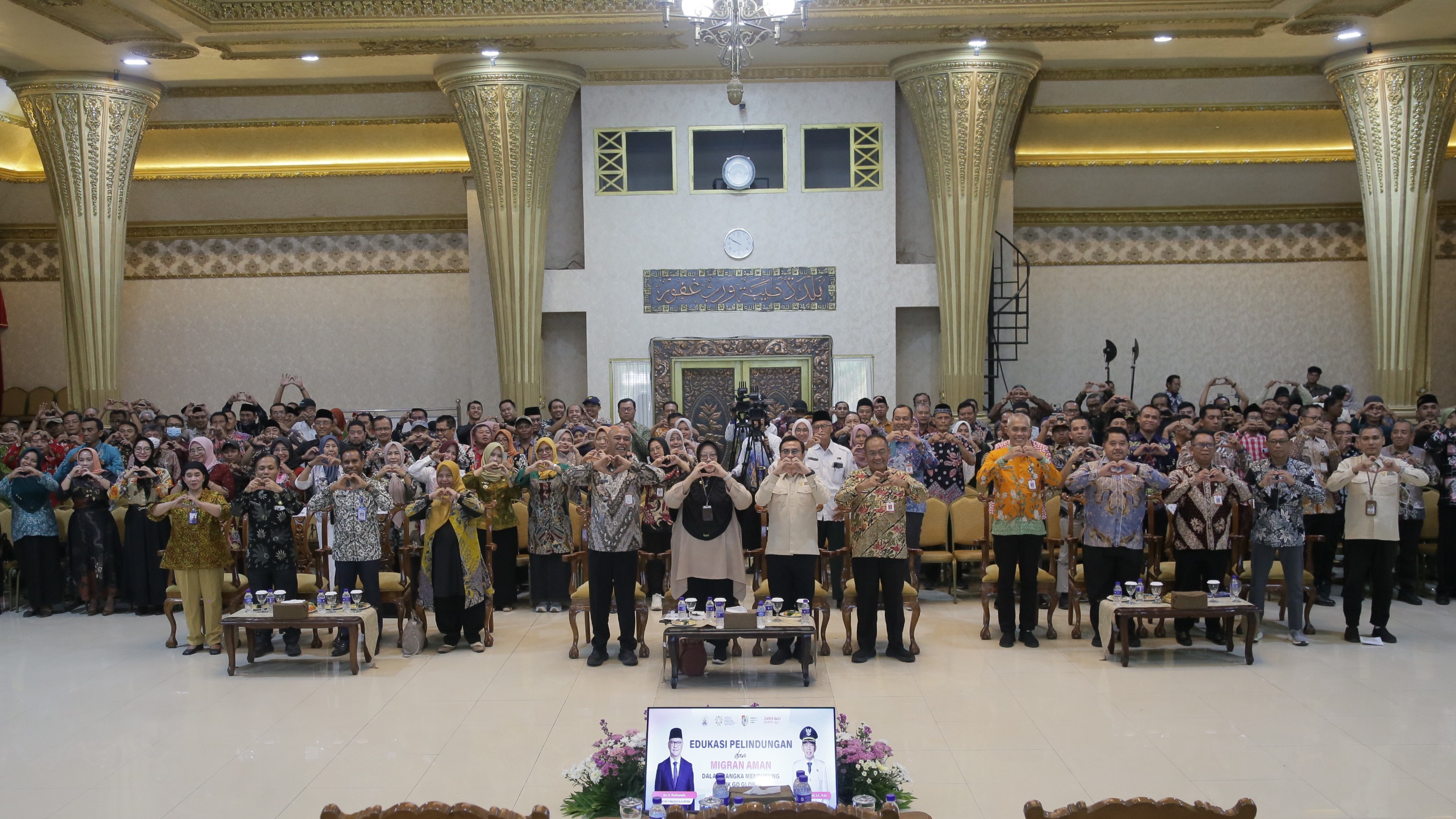 bp3mi-jawa-timur-buka-edukasi-migrasi-aman-di-jember-bagaimana-hadapi-tantangan-kerja-di-luar-negeri-20261008