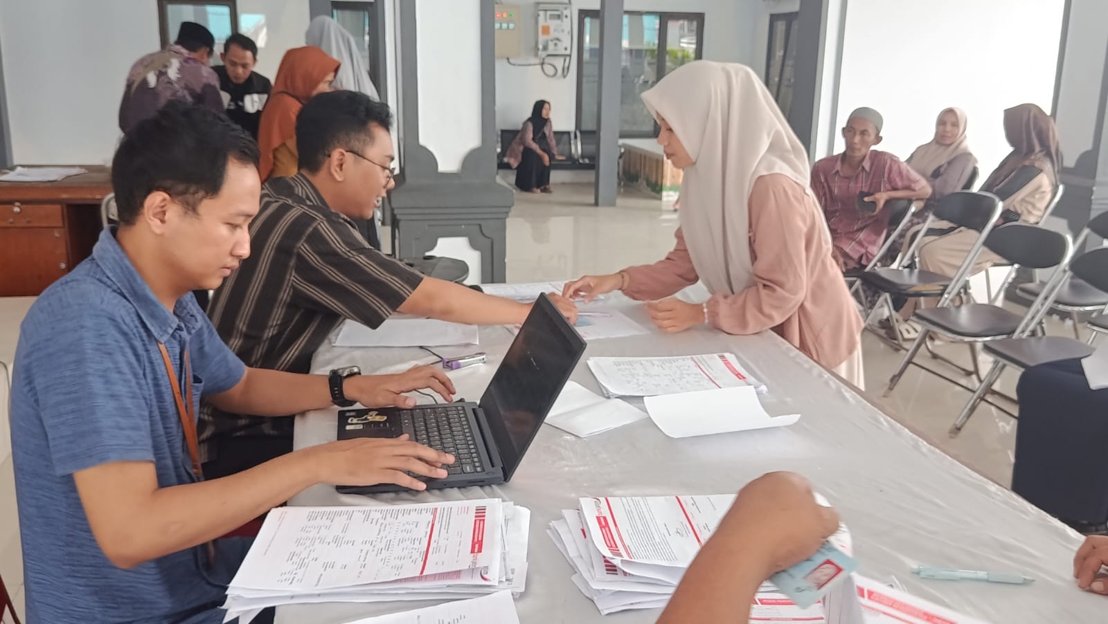 ketua-muslimat-gunung-malang-sampaikan-terima-kasih-atas-perhatian-bupati-fawait-20261010