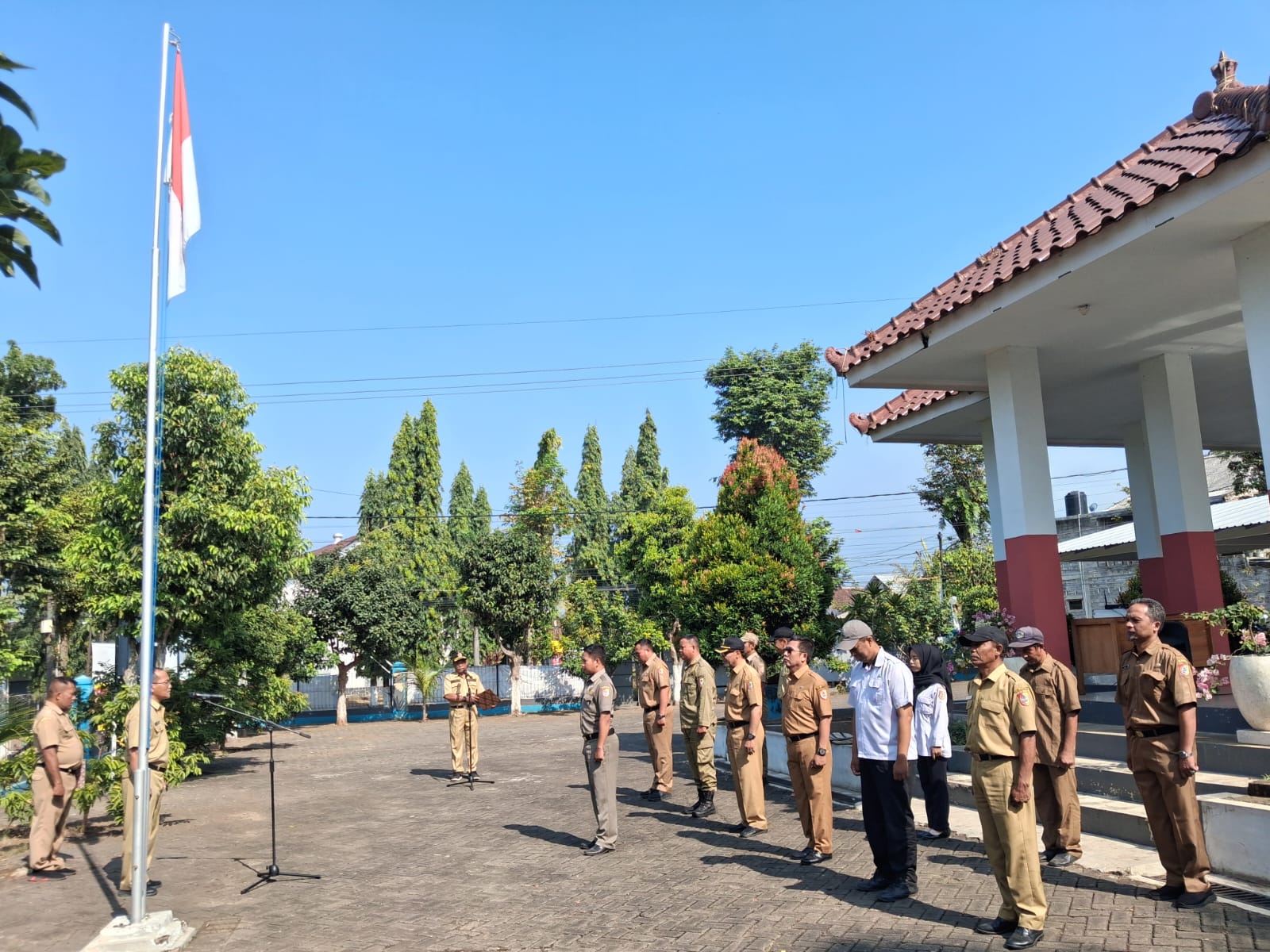 sekcam-sukorambi-apresiasi-kinerja-asn-program-prioritas-pemkab-jember-terus-digenjot-20261012