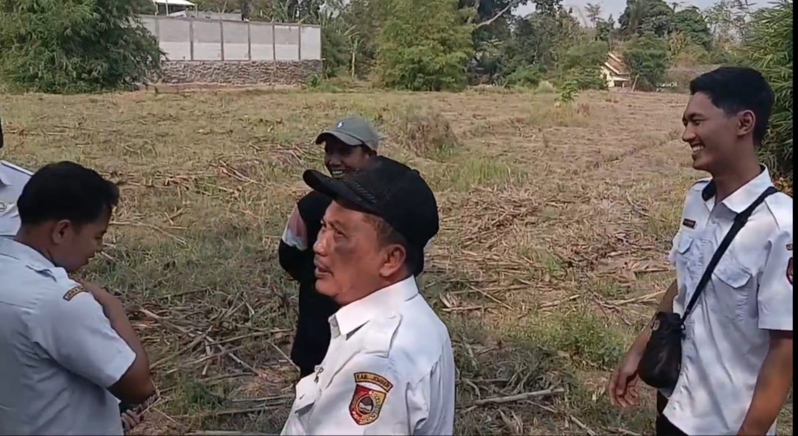 kelurahan-gebang-bersama-dkppp-dan-pupr-verifikasi-usulan-lahan-kolam-beton-20261014
