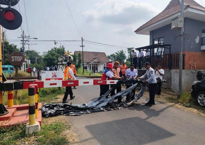 palang-pintu-kereta-api-desa-klatakan-tanggul-resmi-beroperasi-20261014