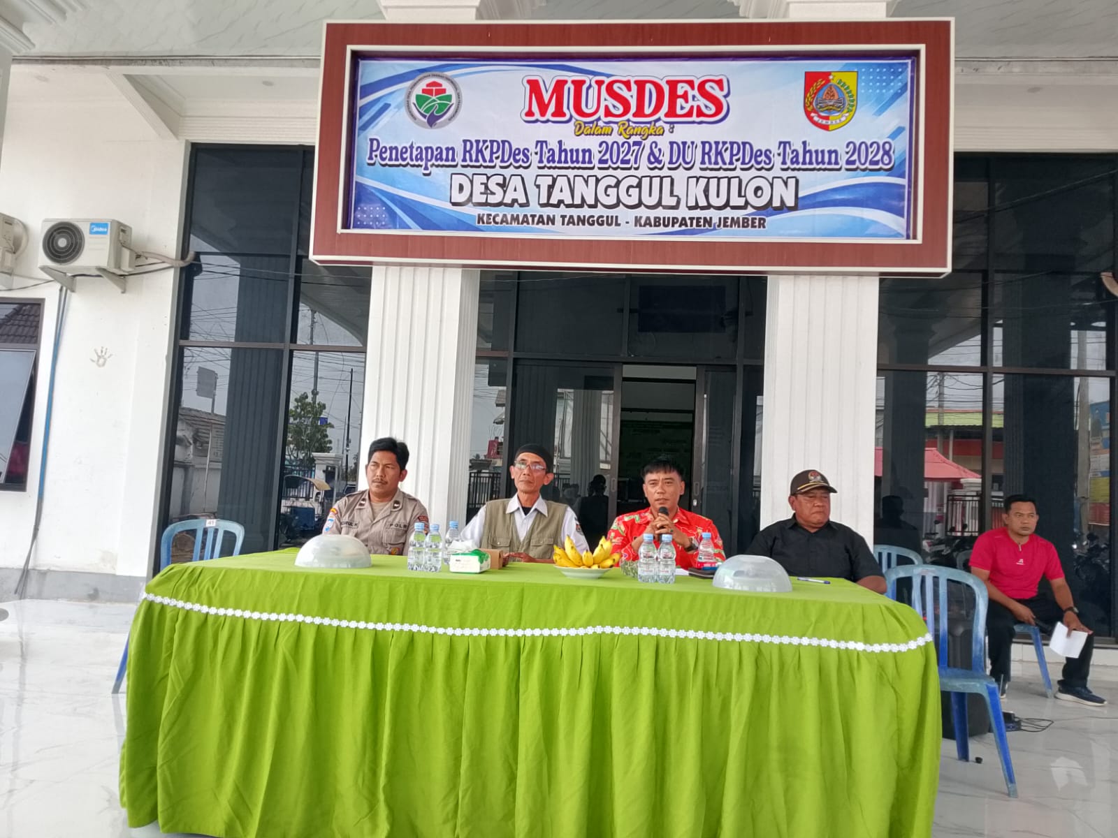 musdes-tanggul-kulon-kades-arifin-sampaikan-apresiasi-untuk-bpd-yang-purna-tugas-20261014