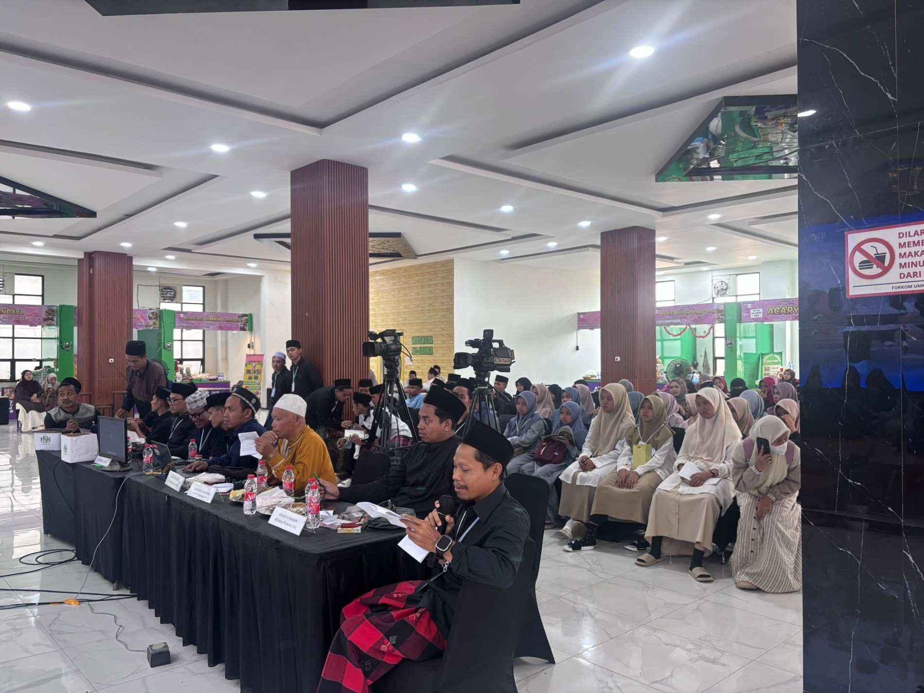tempat-santri-berprestasi-jcc-jadi-wadah-lomba-cerdas-cermat-kitab-safinah-2026-20261016