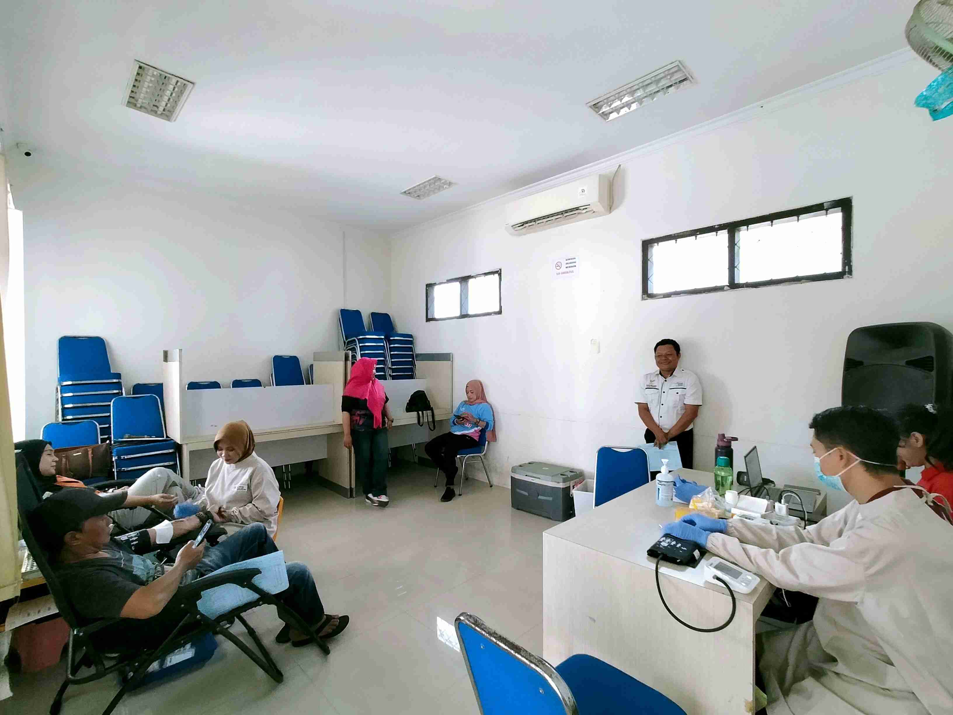 pmi-kabupaten-jember-gelar-donor-darah-di-pendopo-kecamatan-jelbuk-20261016