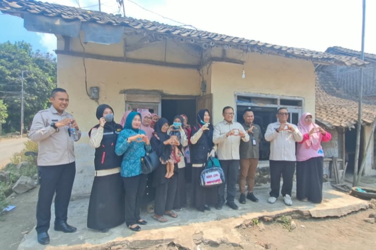 home-care-sasar-dua-lansia-dan-balita-di-wirolegi-lurah-apresiasi-gus-fawait-20261018