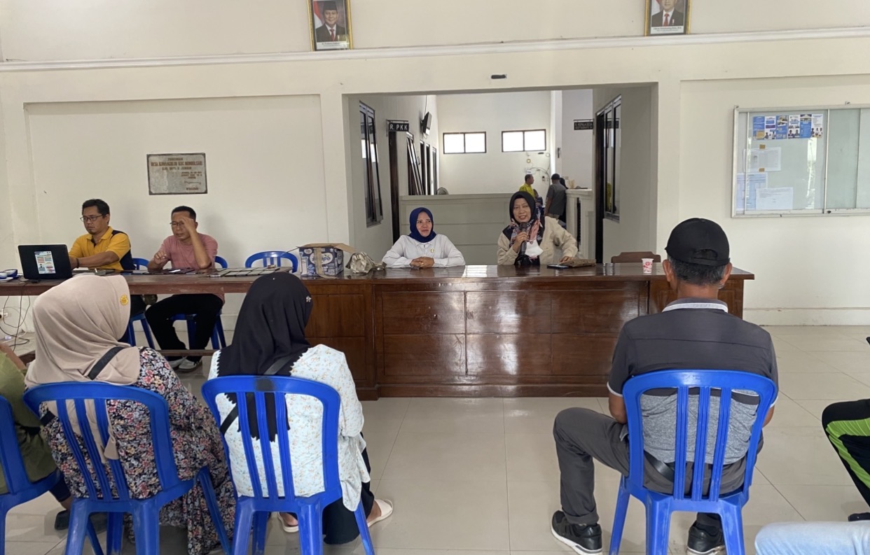 percepat-digitalisasi-pelayanan-publik-kecamatan-mumbulsari-gelar-perekaman-ikd-dan-sosialisasi-perlinsos-di-kawangrejo-20261019