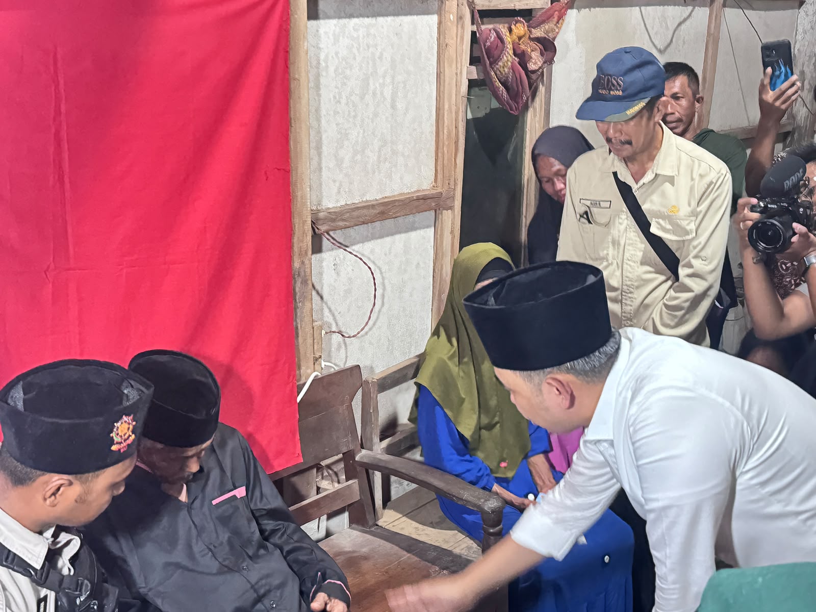 homecare-jember-jangkau-lansia-dan-penyandang-disabilitas-bupati-minta-kondisi-pasien-diperiksa-lebih-lanjut-20261019