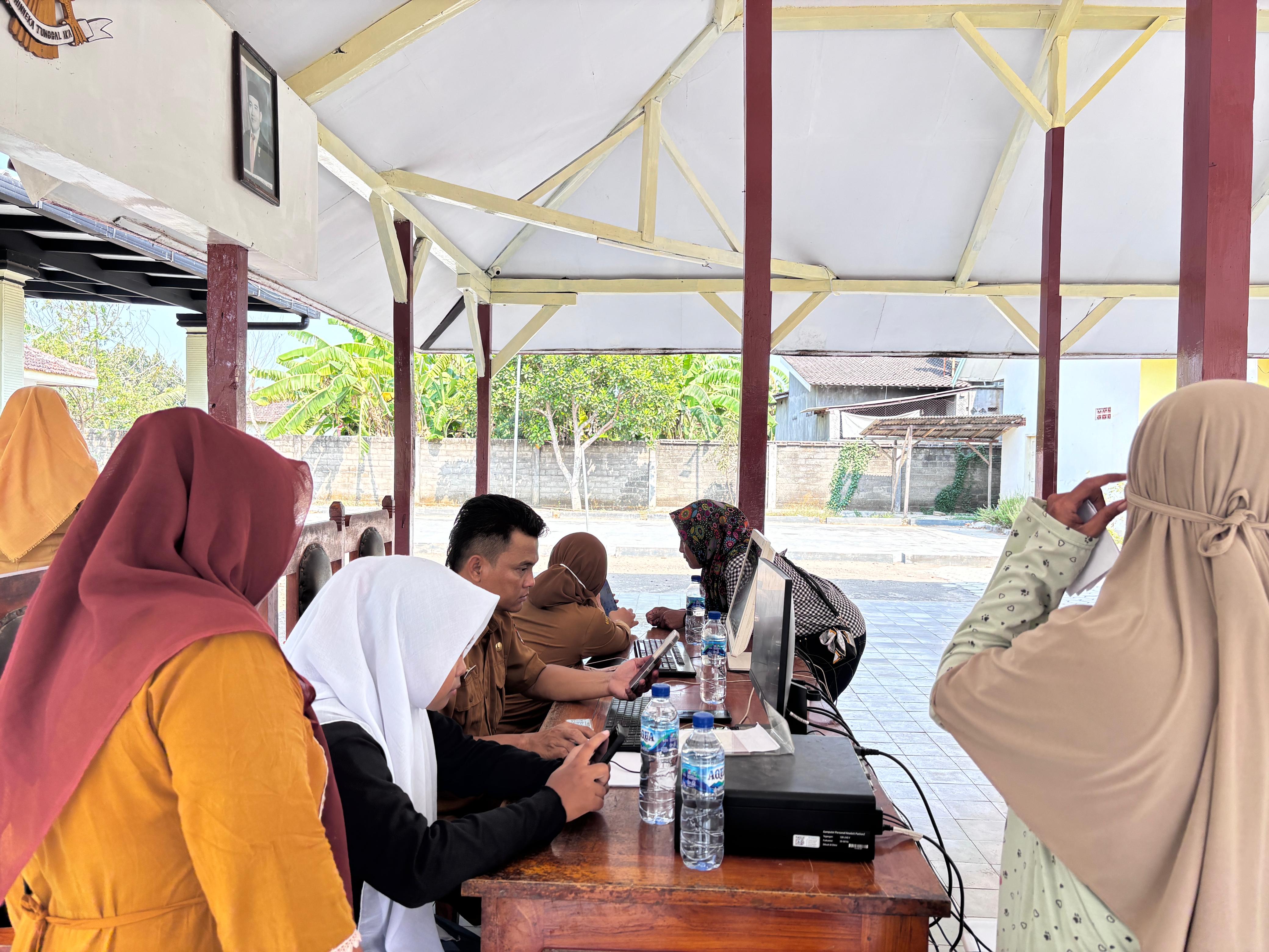 kecamatan-wuluhan-tuntaskan-jemput-bola-ikd-dan-pendaftaran-agen-perlinsos-di-glundengan-20261022