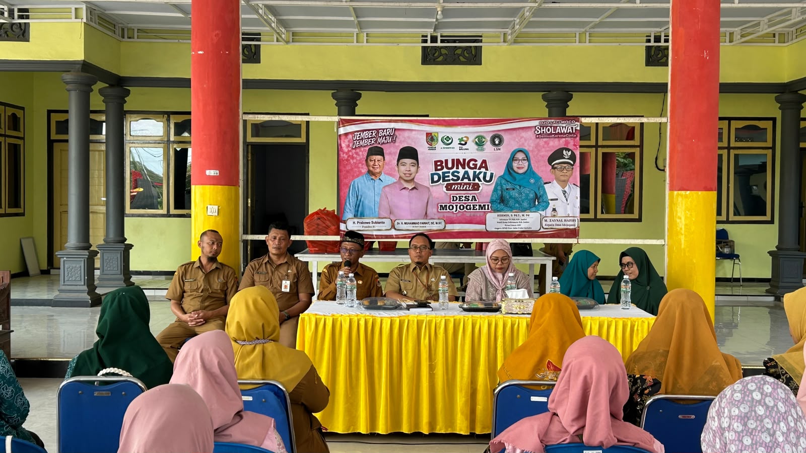 bunga-desaku-mini-mojogemi-jadi-wadah-aspirasi-dan-sosialisasi-program-pemerintah-20261020