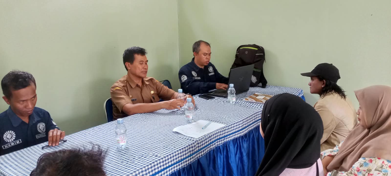 camat-mayang-dorong-bumdes-pelita-nusa-perkuat-tata-kelola-dan-kembangkan-potensi-ekonomi-desa-20261022