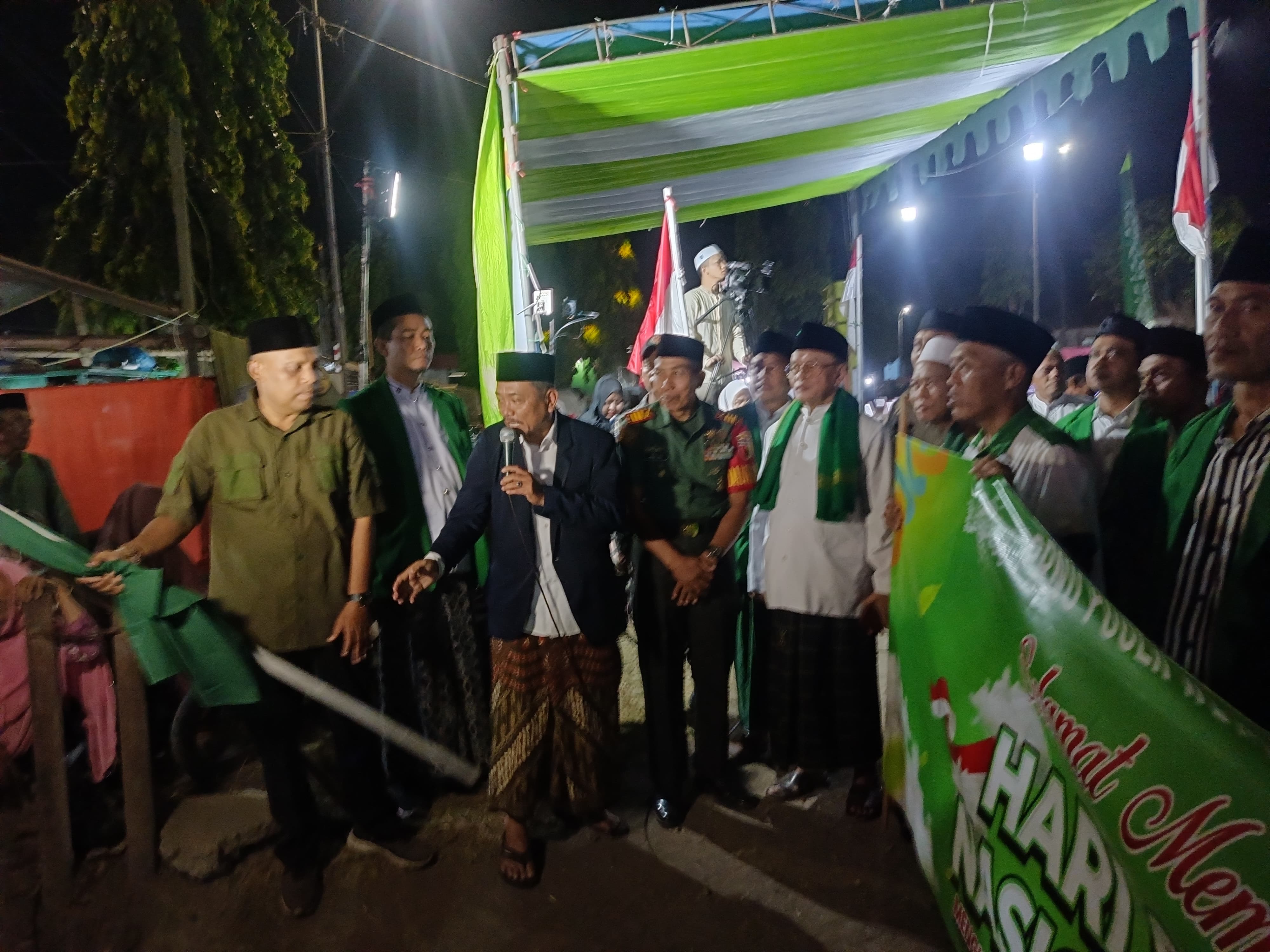 kirab-lampion-hari-santri-di-puger-diikuti-2500-peserta-camat-puger-sampaikan-salam-hangat-bupati-jember-20261022