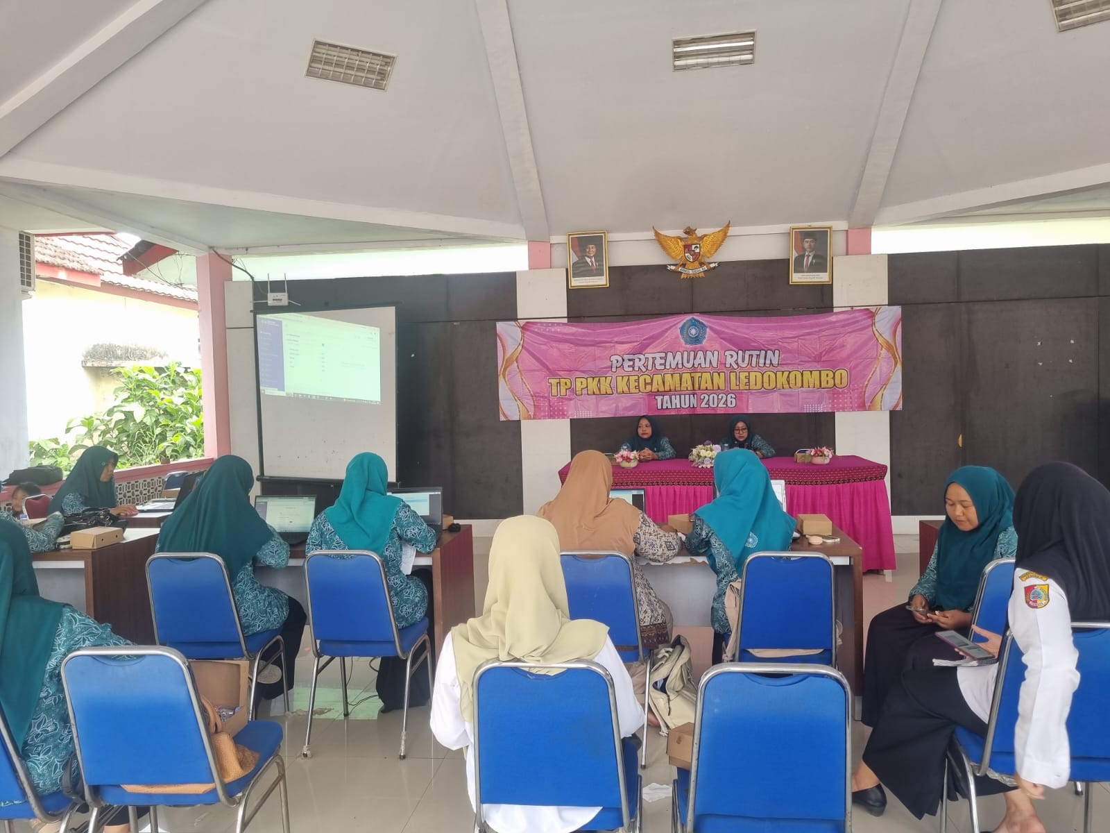 tingkatkan-tertib-administrasi-dan-akurasi-data-tp-pkk-ledokombo-gelar-sosialisasi-pengentrian-sim-pkk-20261021