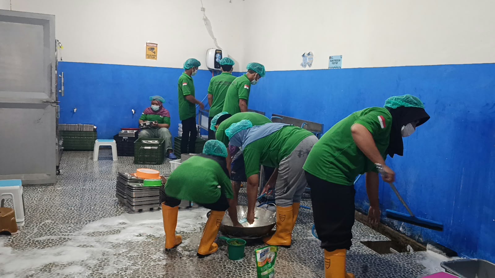 sidak-sppg-di-cumedak-kelayakan-fasilitas-dapur-jadi-fokus-evaluasi-20261024