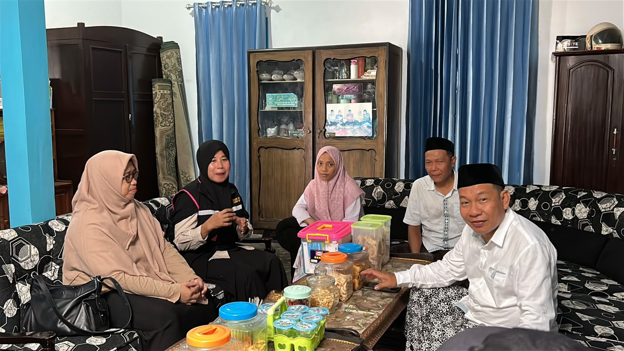 homecare-jemput-bola-petugas-kesehatan-periksa-warga-langsung-ke-rumah-di-semboro-20261028