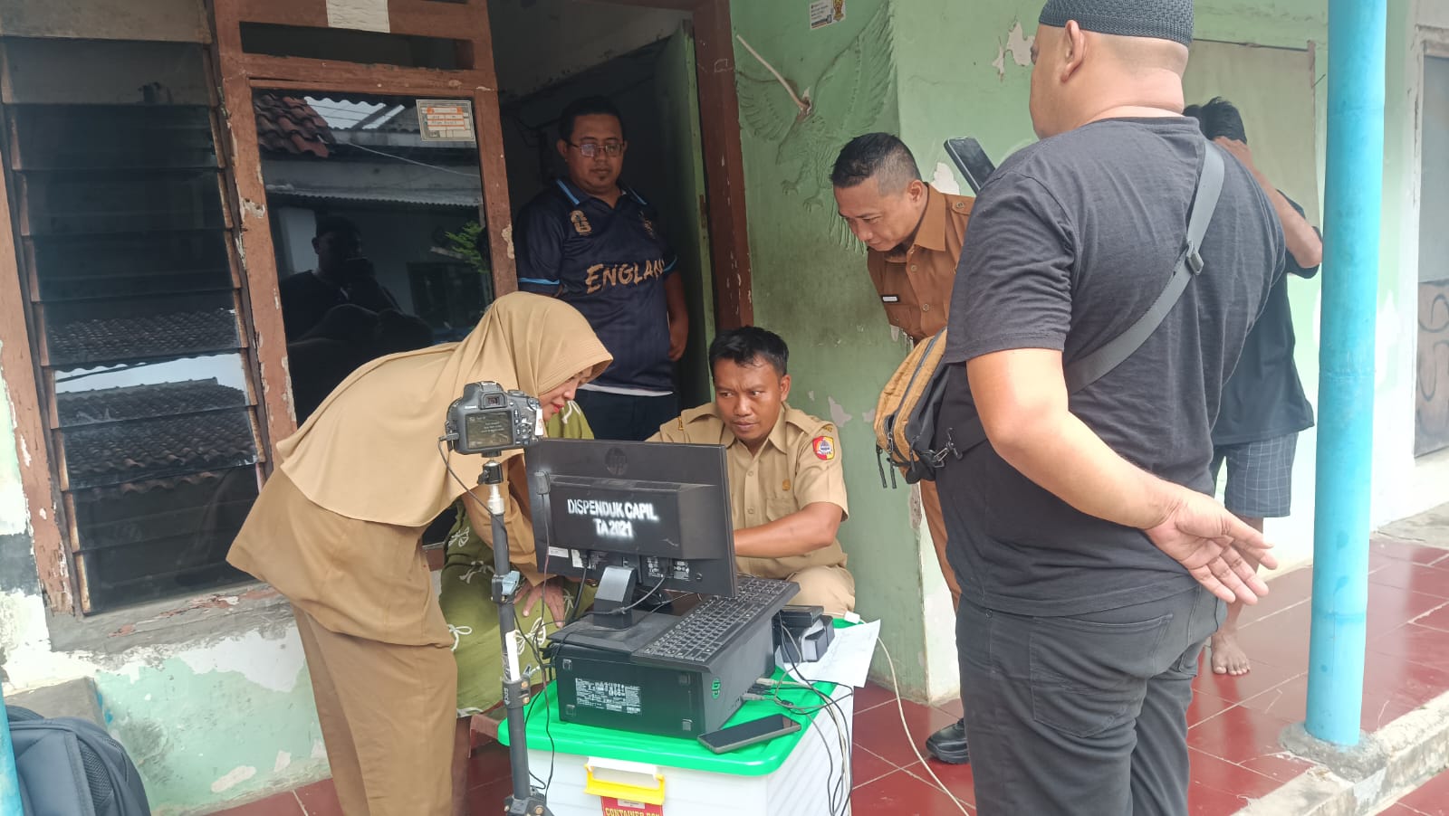 jemput-bola-perekaman-e-ktp-hadirkan-pelayanan-administrasi-kependudukan-bagi-lansia-20261027