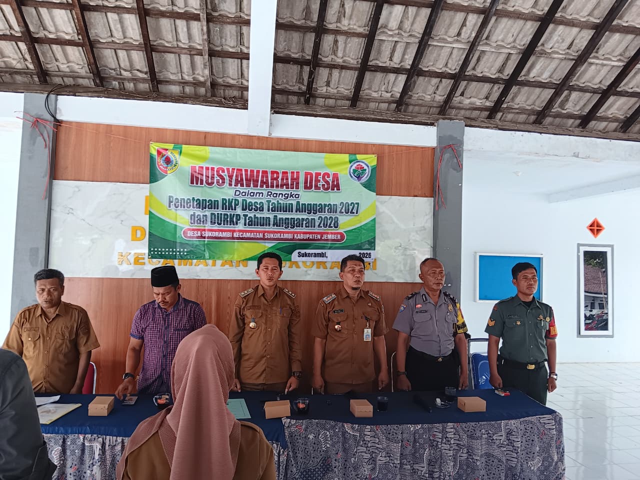 camat-sukorambi-tekankan-anggaran-desa-harus-berpihak-pada-kebutuhan-masyarakat-20261028