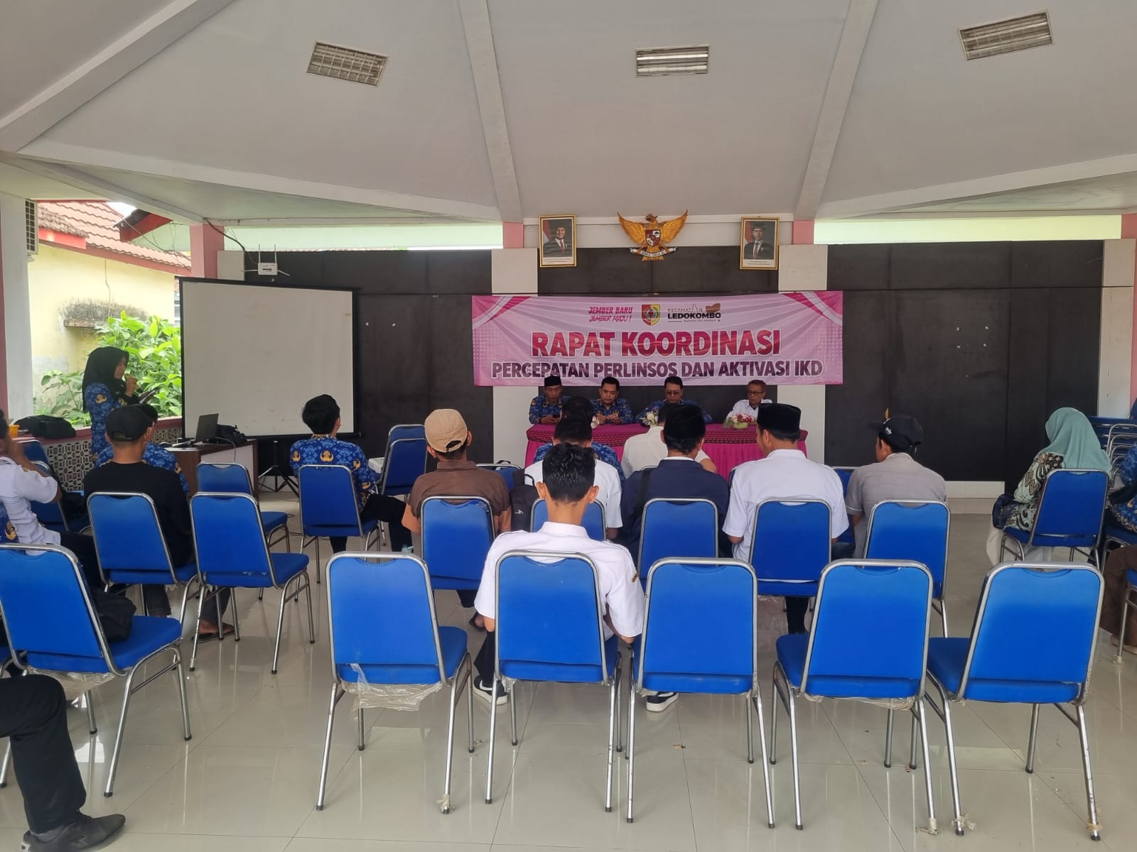 percepat-digitalisasi-pelayanan-publik-kecamatan-ledokombo-gelar-rakor-perlinsos-dan-aktivasi-ikd-20261029
