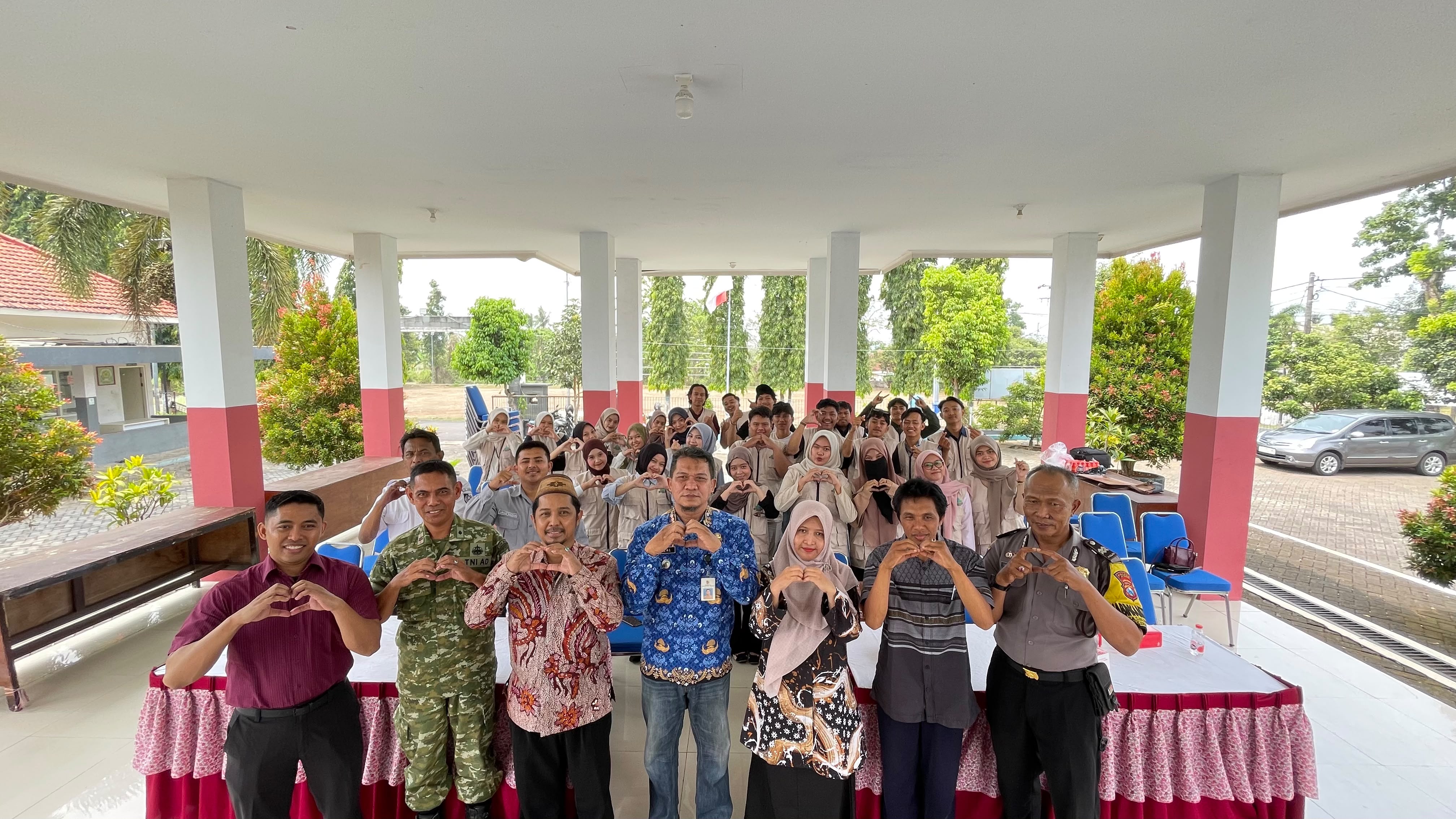 penarikan-mahasiswa-kkn-uin-khas-jember-di-sukorambi-camat-tekankan-pentingnya-kolaborasi-20261029