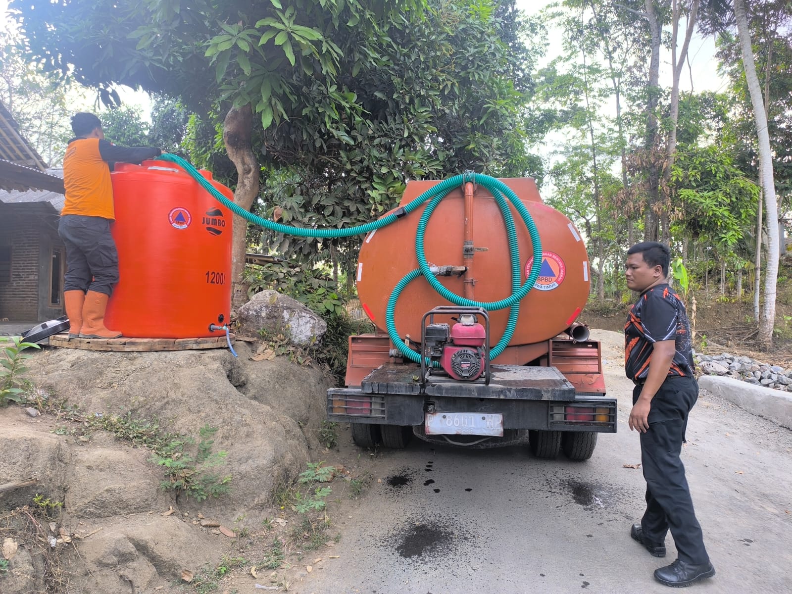 sudah-15000-liter-disalurkan-155-kk-di-sumberpinang-jember-masih-butuh-air-20261030