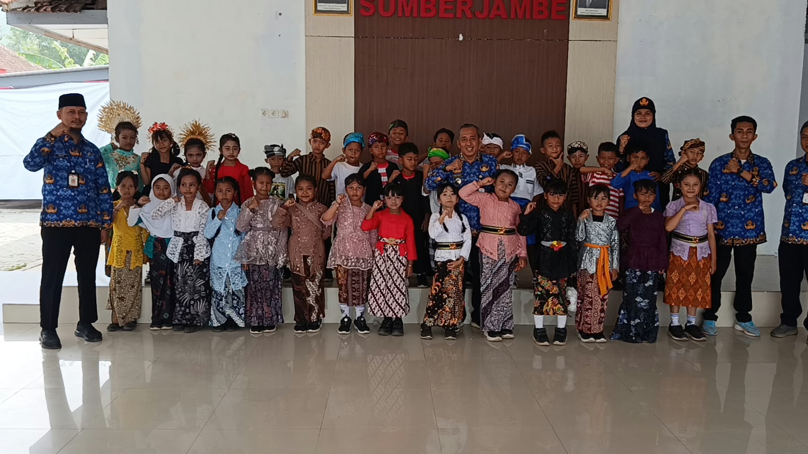 peringati-hari-sumpah-pemuda-siswa-sdn-sumberjambe-02-tampilkan-keberagaman-budaya-indonesia-20261029