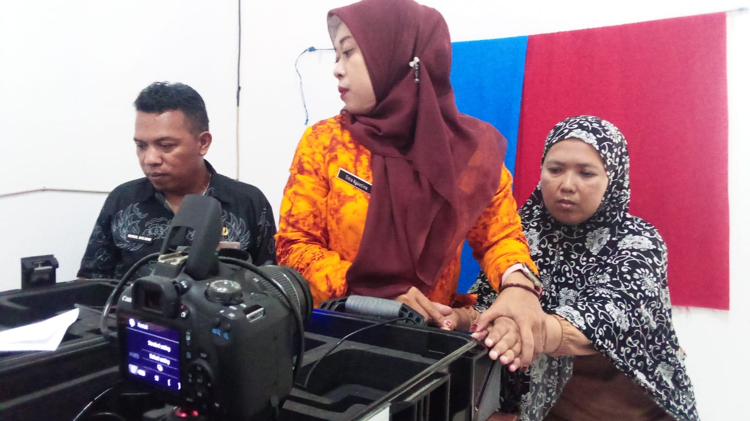 tak-ada-yang-tertinggal-warga-difabel-mental-dan-lansia-desa-suci-panti-rasakan-layanan-keliling-adminduk-20261030